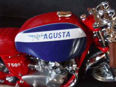 1972 Bike scale models MV Agusta 750s