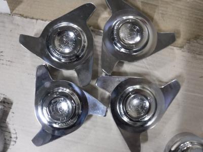 1950 Borrani Spinners / hubs