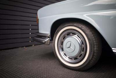 1970 Mercedes - Benz 280SE 3.5 V8