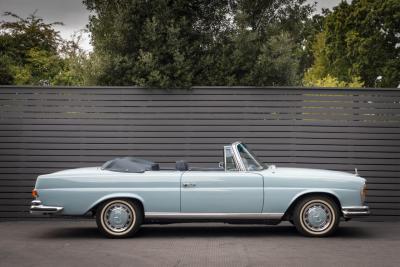 1970 Mercedes - Benz 280SE 3.5 V8