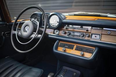 1970 Mercedes - Benz 280SE 3.5 V8