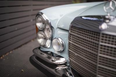 1970 Mercedes - Benz 280SE 3.5 V8