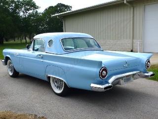 1957 Ford Thunderbird