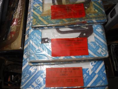 1900 Gasketsets-Pakkingsets several car engine gaskets