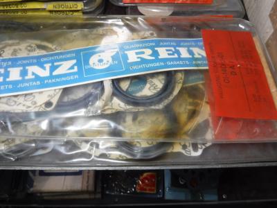 1900 Gasketsets-Pakkingsets several car engine gaskets