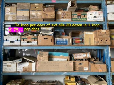 1900 Gasketsets-Pakkingsets several car engine gaskets