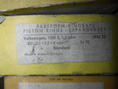 1900 several parts Pistons - Rings