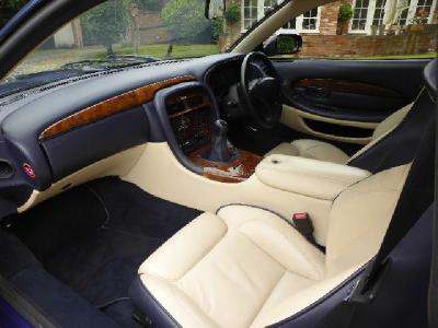 2000 Aston Martin DB7 Vantage Coupe