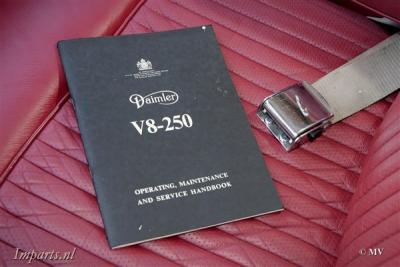 1968 Daimler 250 V8