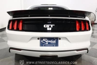 2015 Ford Mustang Petty&#039;s Garage Stage 1