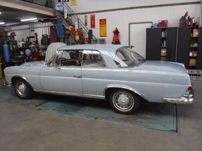1963 Mercedes - Benz 220 SE Coupe W111