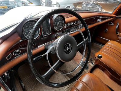 1967 Mercedes - Benz 300SE Coupe no. 9662
