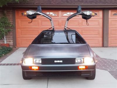 DeLorean DMC-12