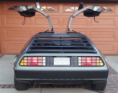 DeLorean DMC-12