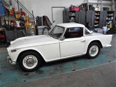 1967 Triumph TR4A surrey