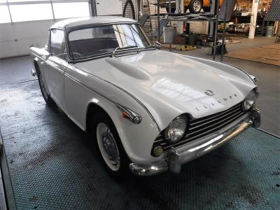 1967 Triumph TR4A surrey