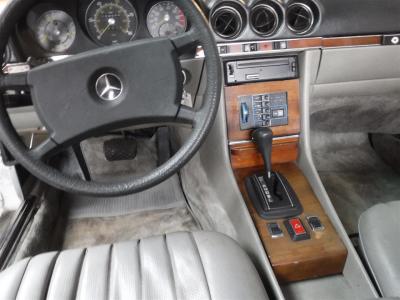 1981 Mercedes - Benz 380SL Roadster white