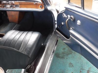 1962 Mercedes - Benz 300SE Coupe white W112