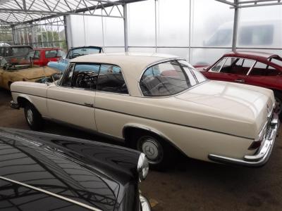 1962 Mercedes - Benz 300SE Coupe white W112