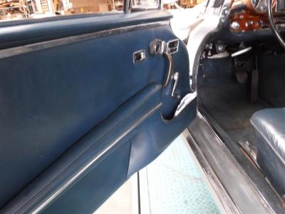 1962 Mercedes - Benz 300SE Coupe white W112