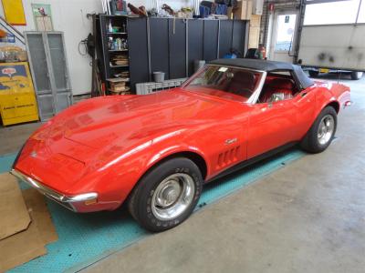 1969 Chevrolet Corvette &#039;&#039;69 Roadster Red