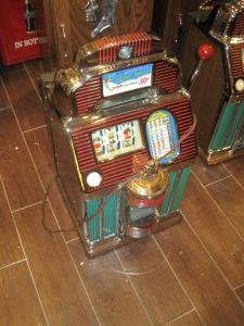 1950 Speel automaten  slot machines (jennings)