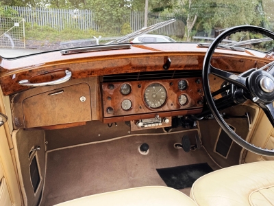 1954 Rolls-Royce Silver Dawn ‘Big Boot’ Automatic Saloon SOG68