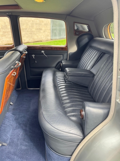 1954 Rolls-Royce Silver Dawn Automatic Saloon SPG11