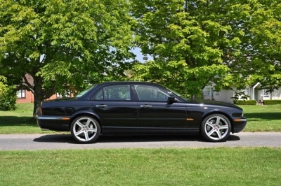 2005 Jaguar XJR V8 S/C Auto
