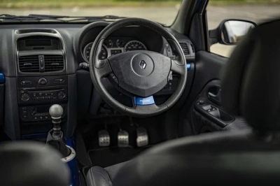 2005 Renault Clio V6 Phase 2