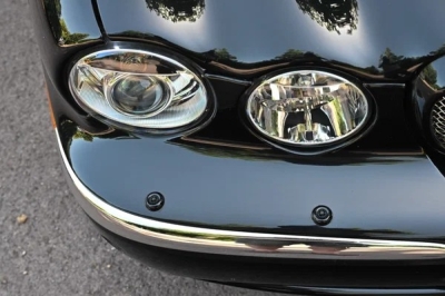 2005 Jaguar XJR V8 S/C Auto