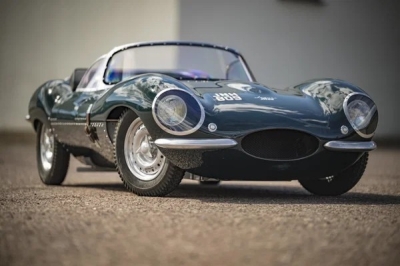 1956 'Jaguar XKSS' Scale Model