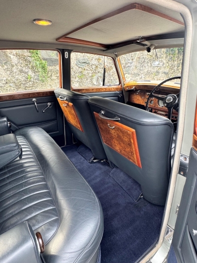 1954 Rolls-Royce Silver Dawn Automatic Saloon SPG11