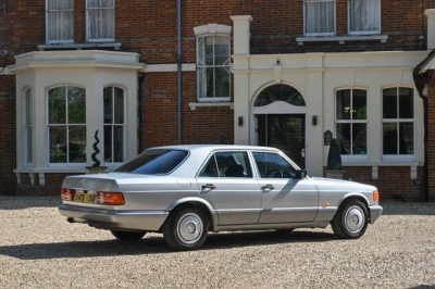 1988 Mercedes-Benz 300SE